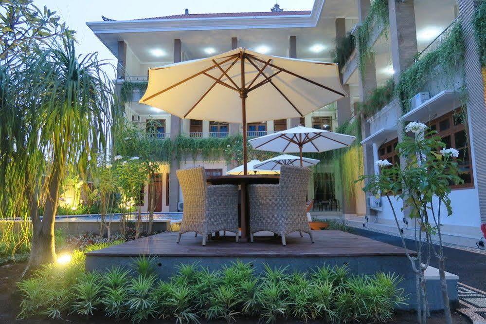 Wisma tamu Anyar 2*